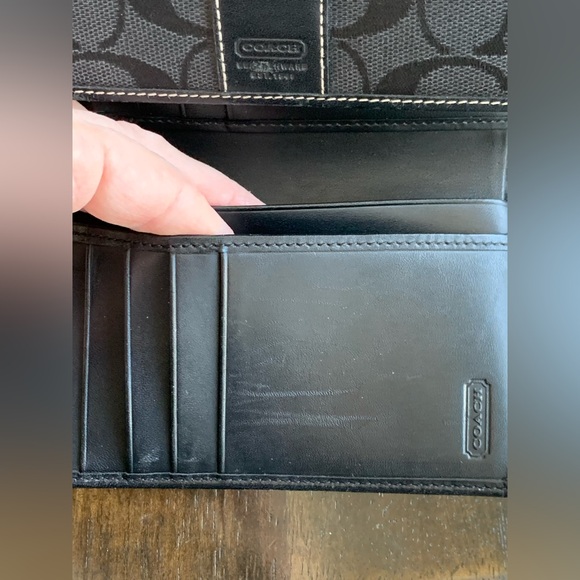 COACH Black Signature Compact Leather Trim Wallet - Picture 3 of 9